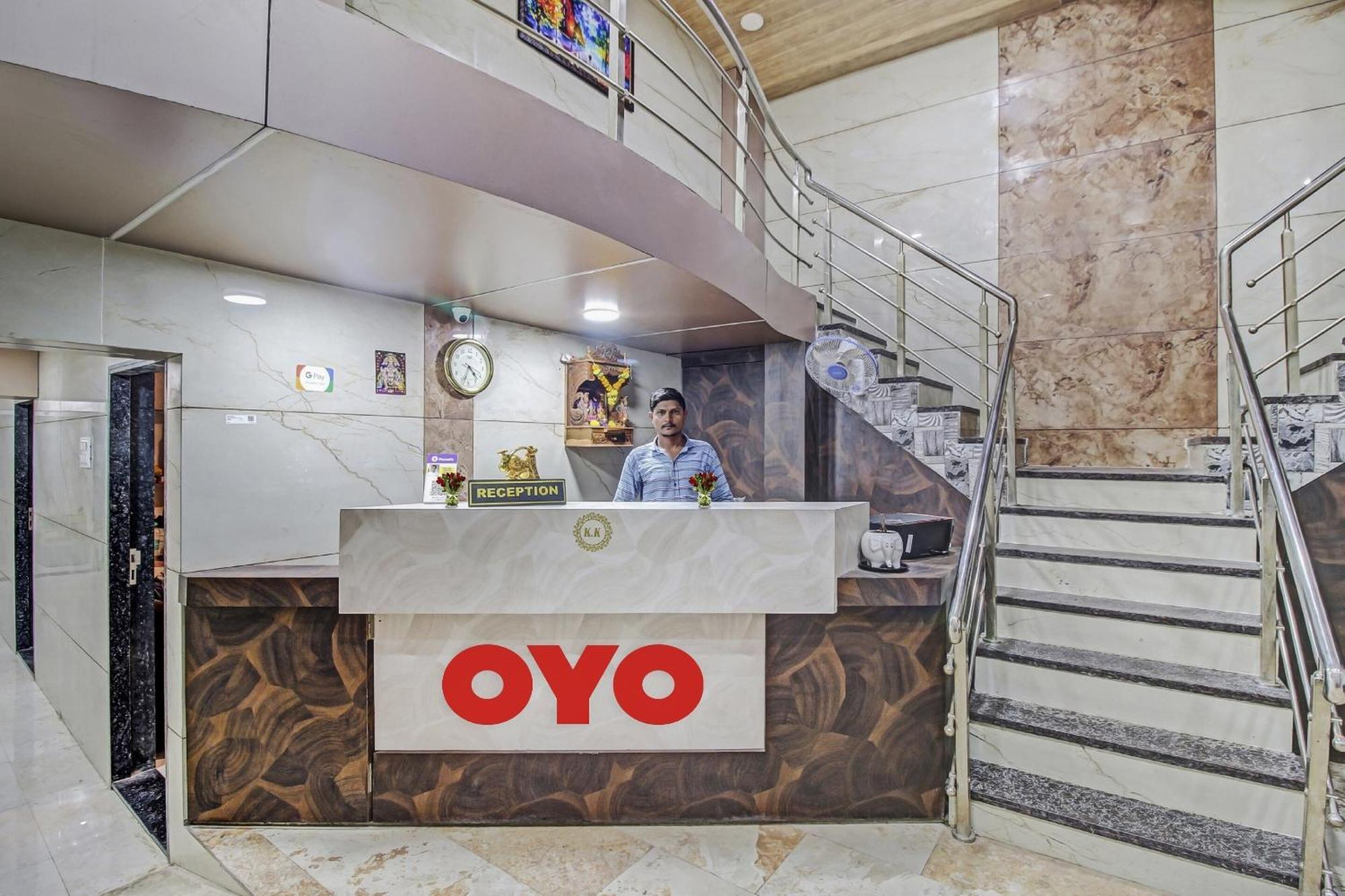 Hotel Ambedkar Kalyān Buitenkant foto